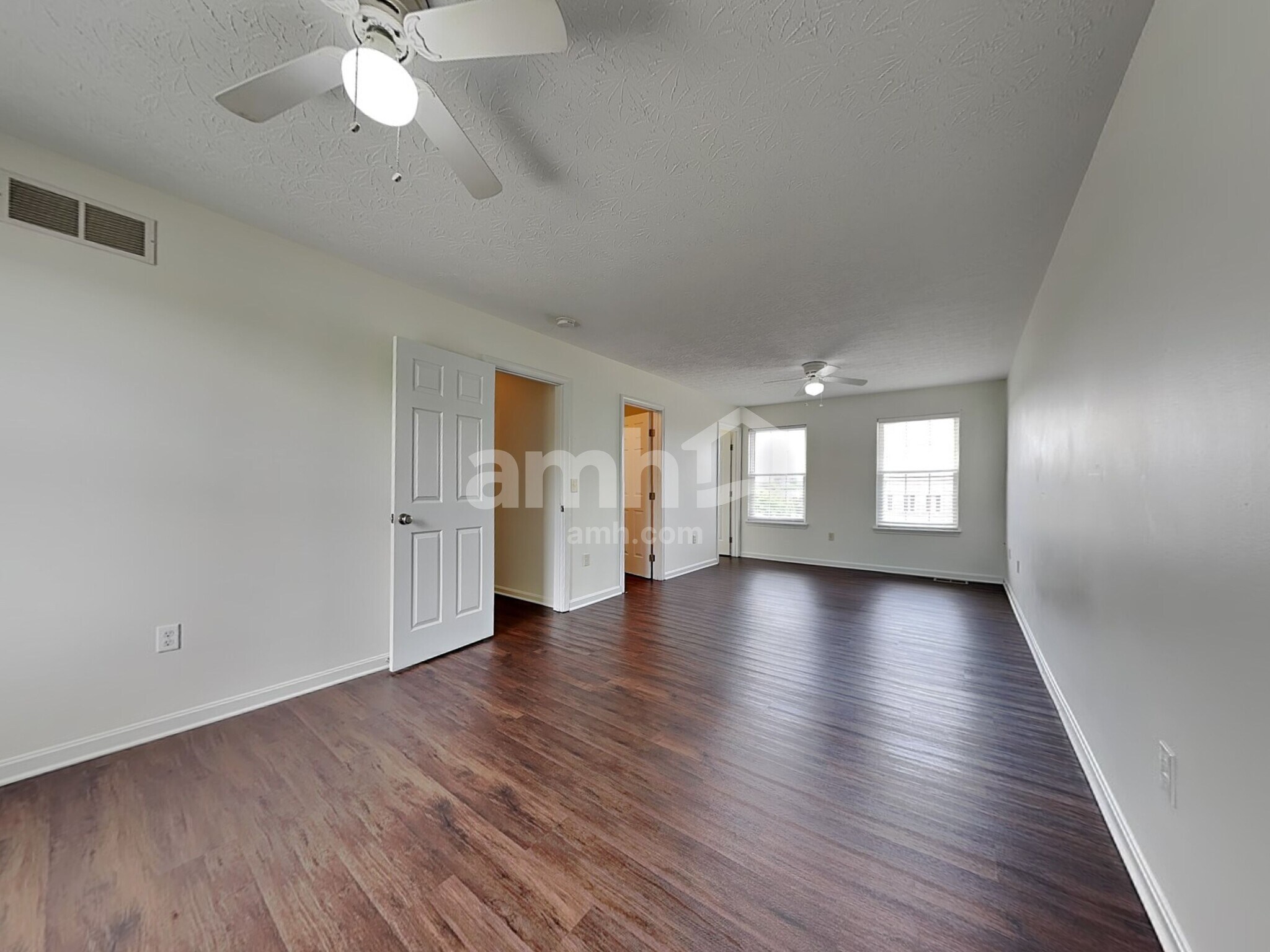 Building Photo - 10320 Fredricksburg Rd