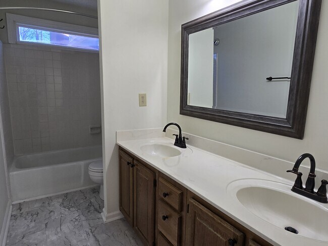 Building Photo - 5104 Grist Mill Ct