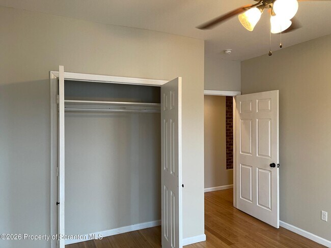 Building Photo - 1612 Capouse Ave