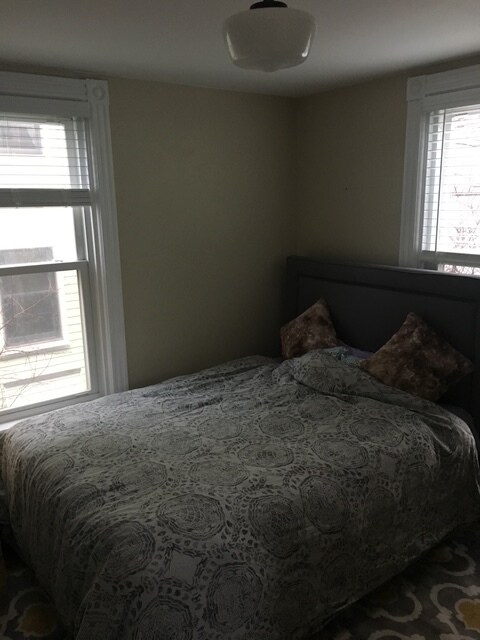 Building Photo - 58 Wilson St