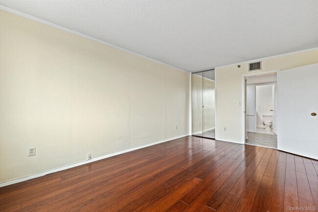 Building Photo - 25 Rockledge Ave