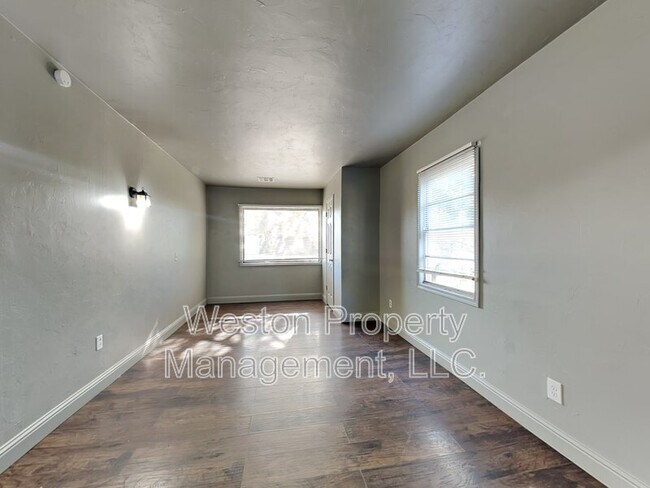 Building Photo - 2101 Westchester Dr