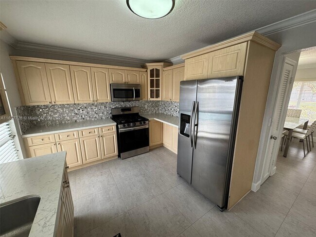 Building Photo - 2405 SW 129th Ct