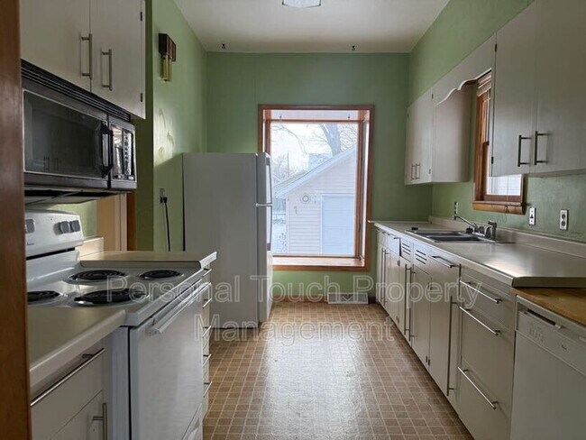 Building Photo - 57 N Terrace