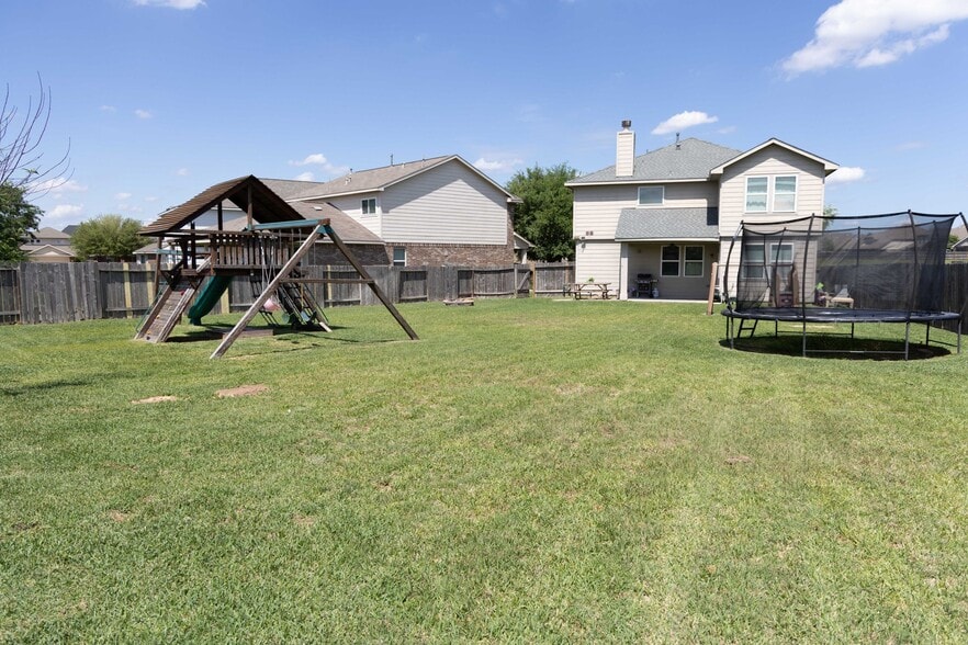 Building Photo - 20202 Dolben Meadows Ln