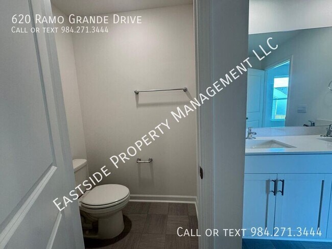 Building Photo - 620 Ramo Grande Dr