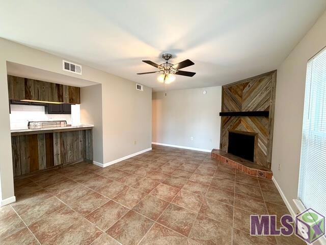 Building Photo - 2021-C Brightside View Dr