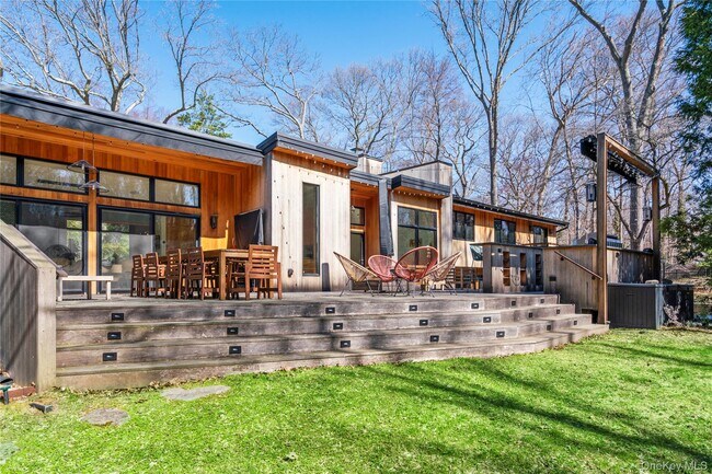 Building Photo - 14 Tall Tree Ct