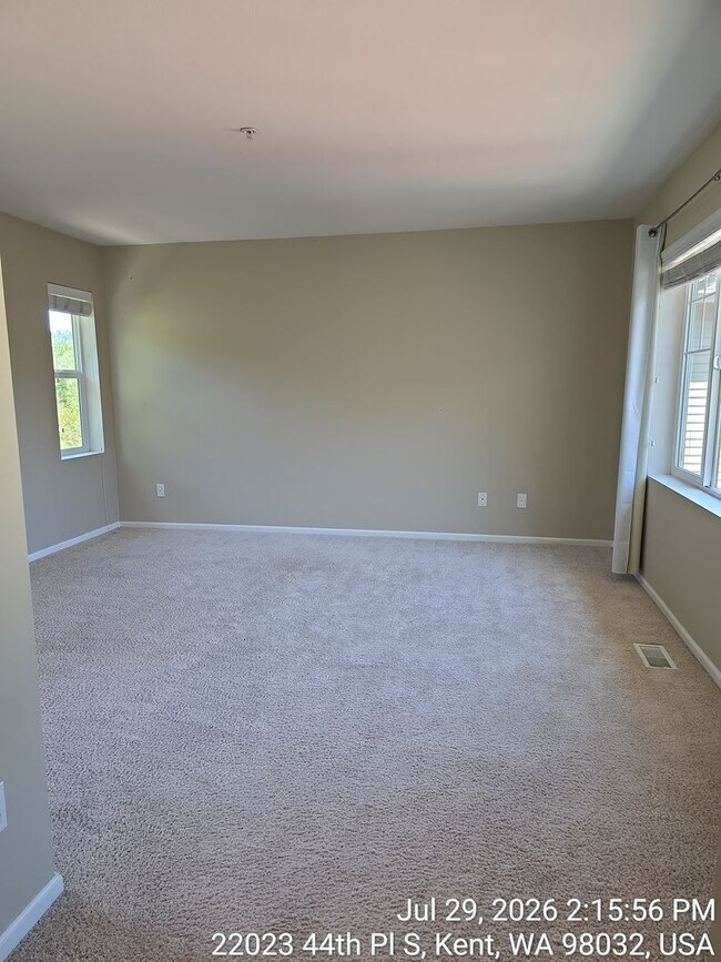 Building Photo - Kent The Parks HOA Community  3 bed, 2.5 bath rental home. Available NOW!
