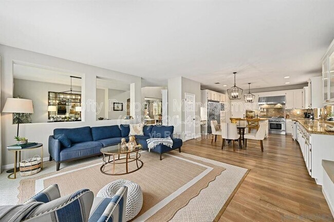 Building Photo - 3231 Canyon View Dr