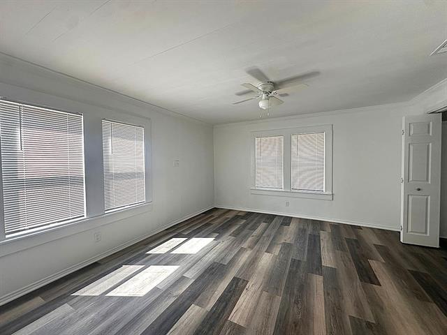 Building Photo - 2108 Ave D