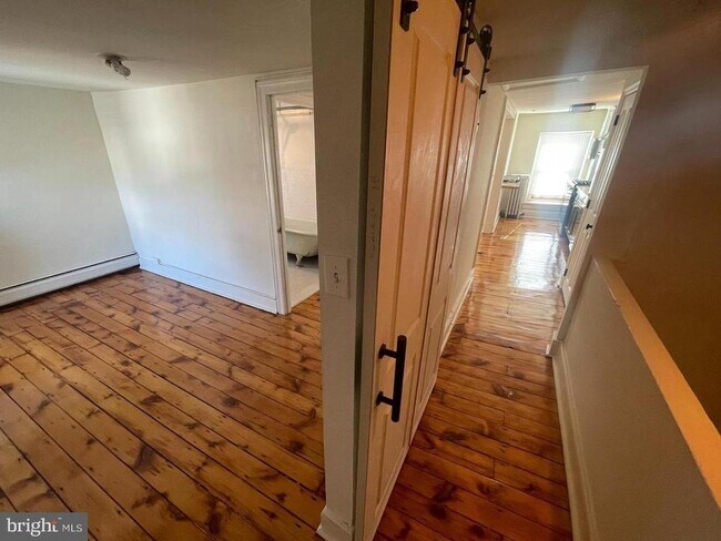 Building Photo - 3527 Indian Queen Ln