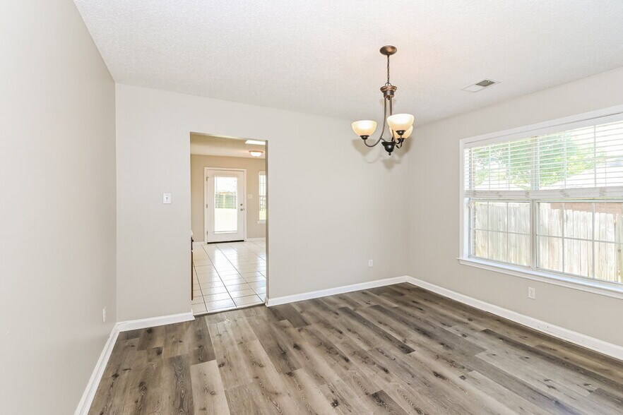 Building Photo - 5791 Pecan Trce