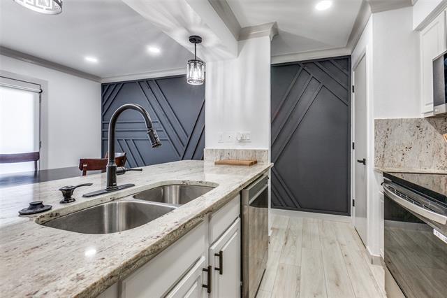 Building Photo - 5937 E University Blvd