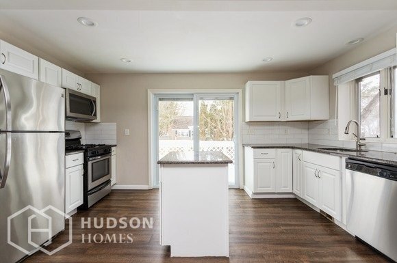 Building Photo - 67 Campfield Dr
