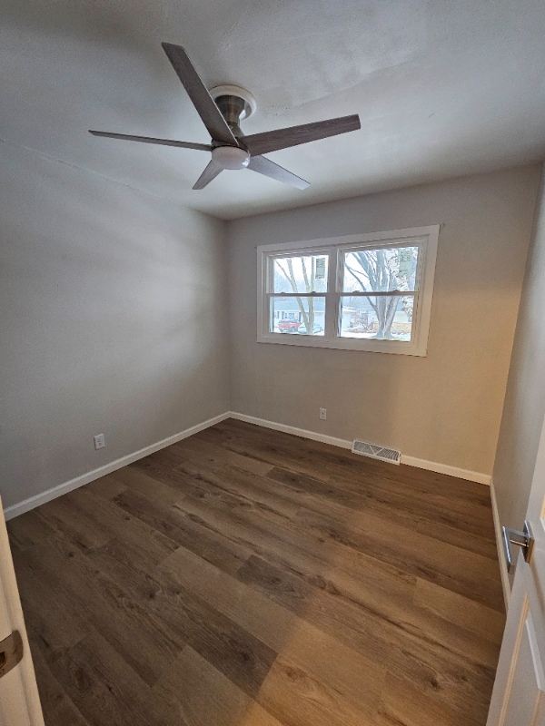 Building Photo - 1121 Debra Ln