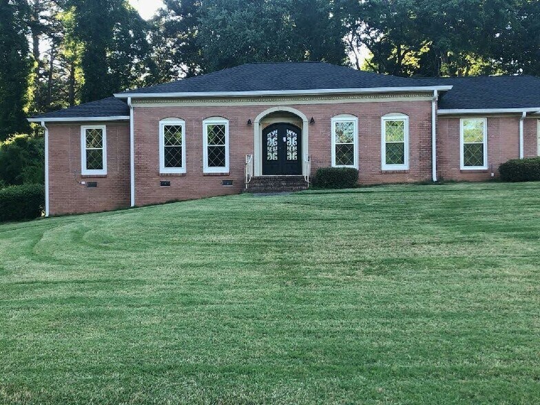 Primary Photo - 3594 Revere Rd SW