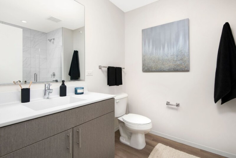 Building Photo - 51 E 13th St