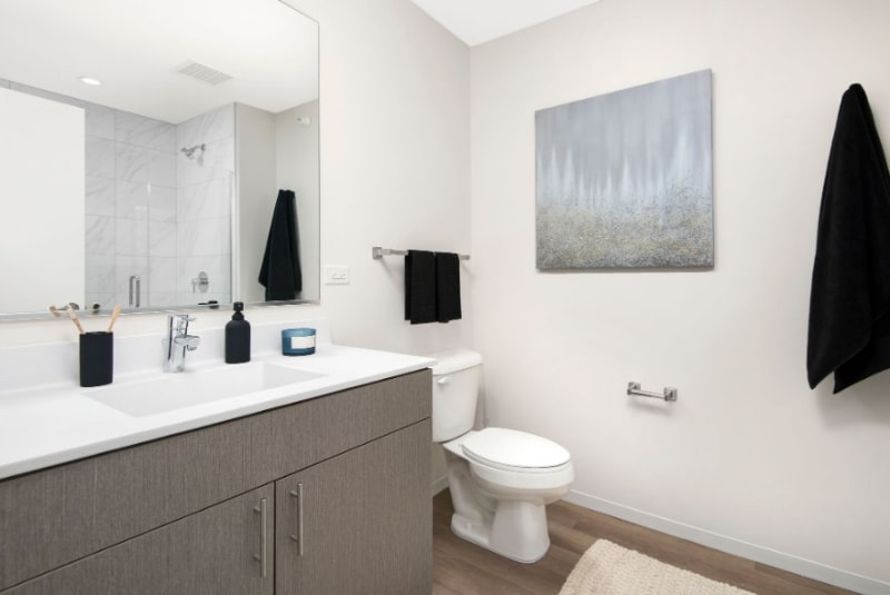 Building Photo - 98 E 14th St