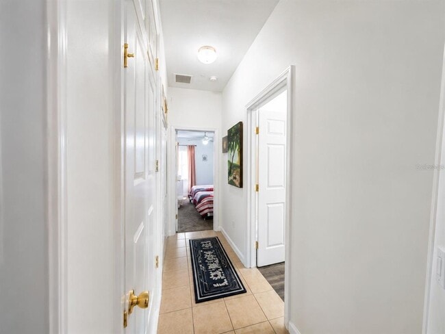 Building Photo - 4742 Cumbrian Lakes Dr