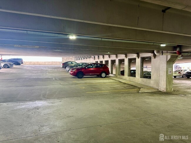 Building Photo - 101 Roosevelt Ave