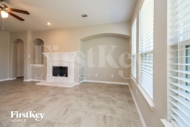 Building Photo - 8235 Longear Ln