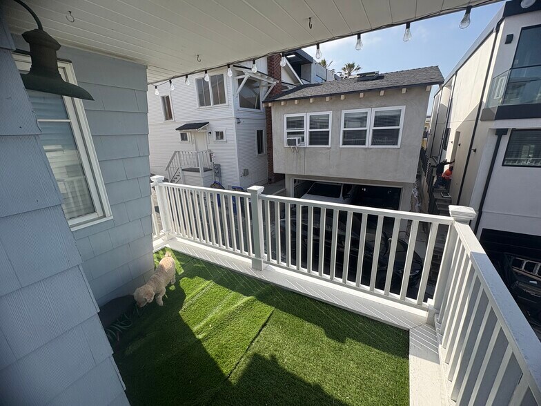 Deck - 121 31st Pl