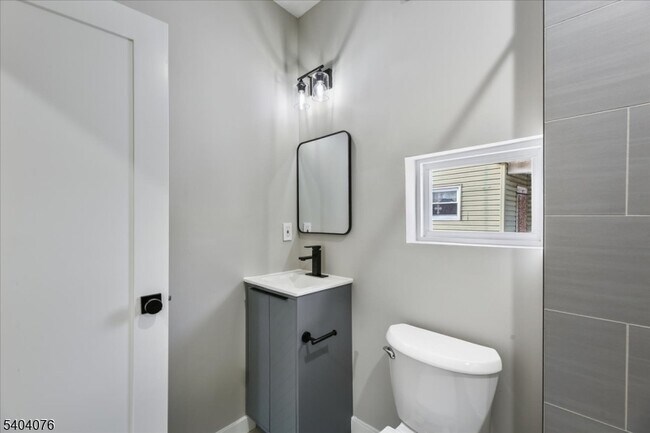 Building Photo - 143 Johnston Ave