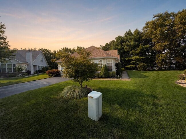 Building Photo - 3579 Vicari Ave