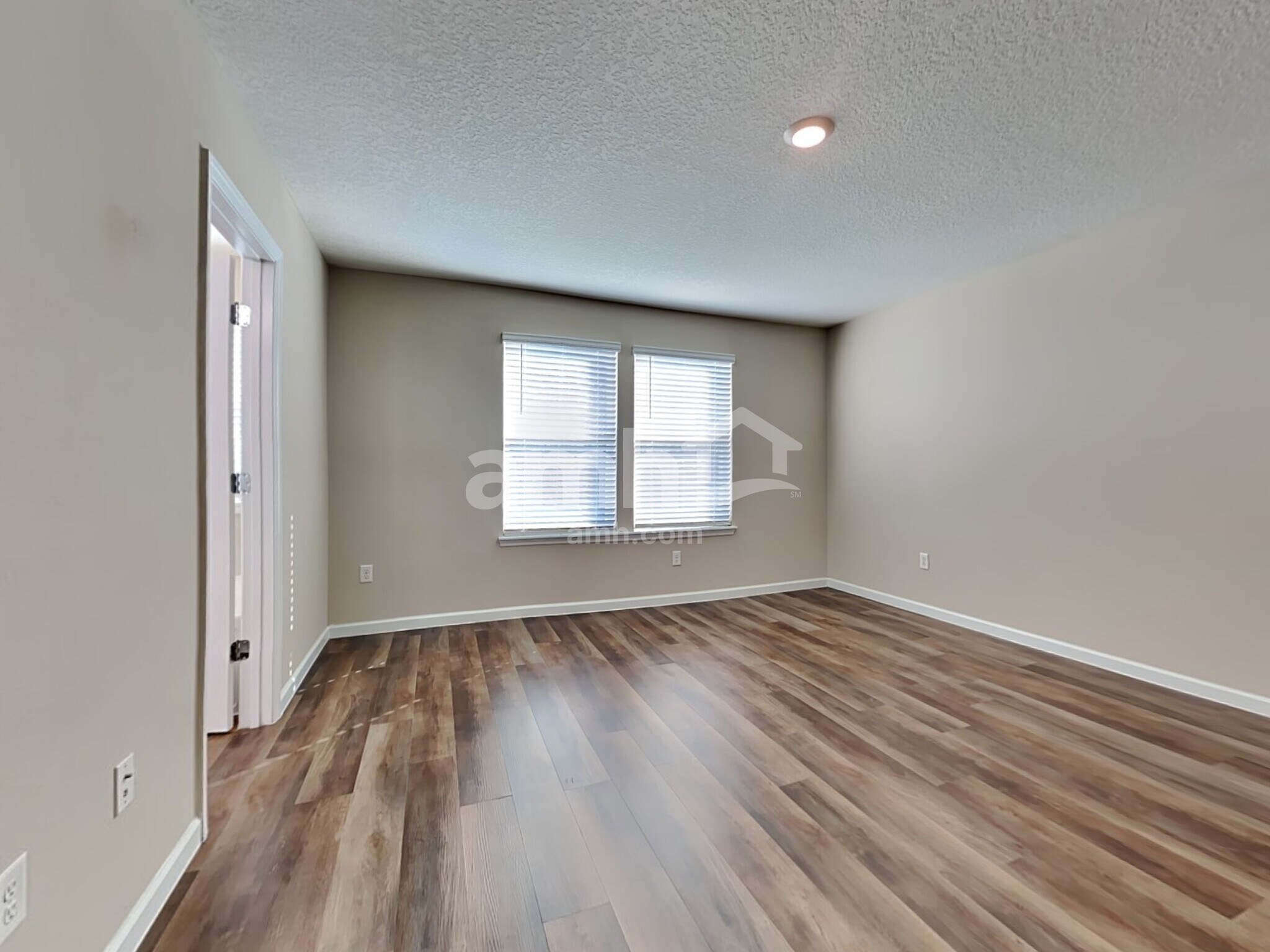 Building Photo - 219 Hemlock Pt