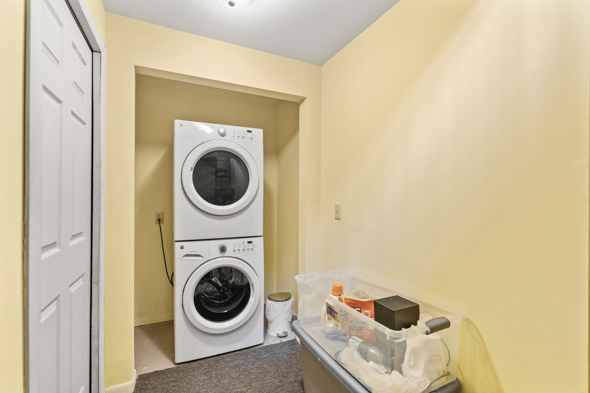 Laundry - 3514 Grand Ave S