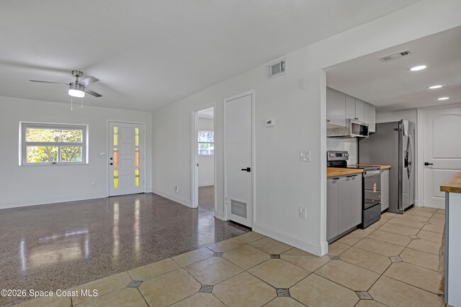 Building Photo - 1841 Baylor Ct