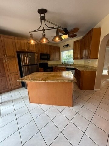 Building Photo - Spacious 3-Bedroom, 3-Bath Home in The Arbors