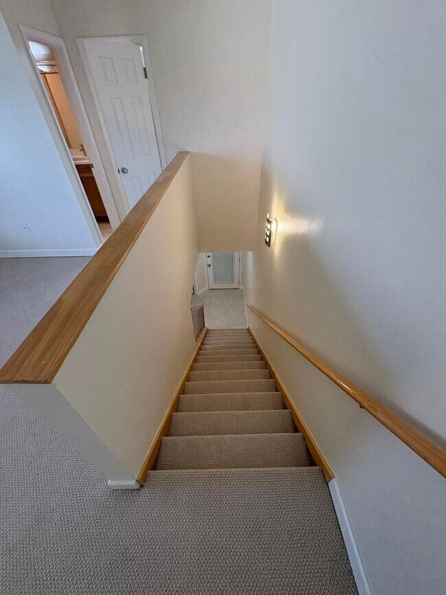 Building Photo - **$1,000 Move-in Special** 2 Bedroom in Bl...