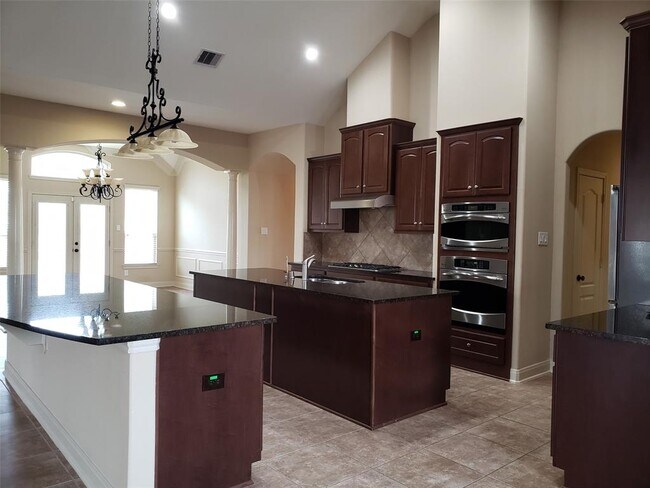 Building Photo - 5402 Valley Country Ln