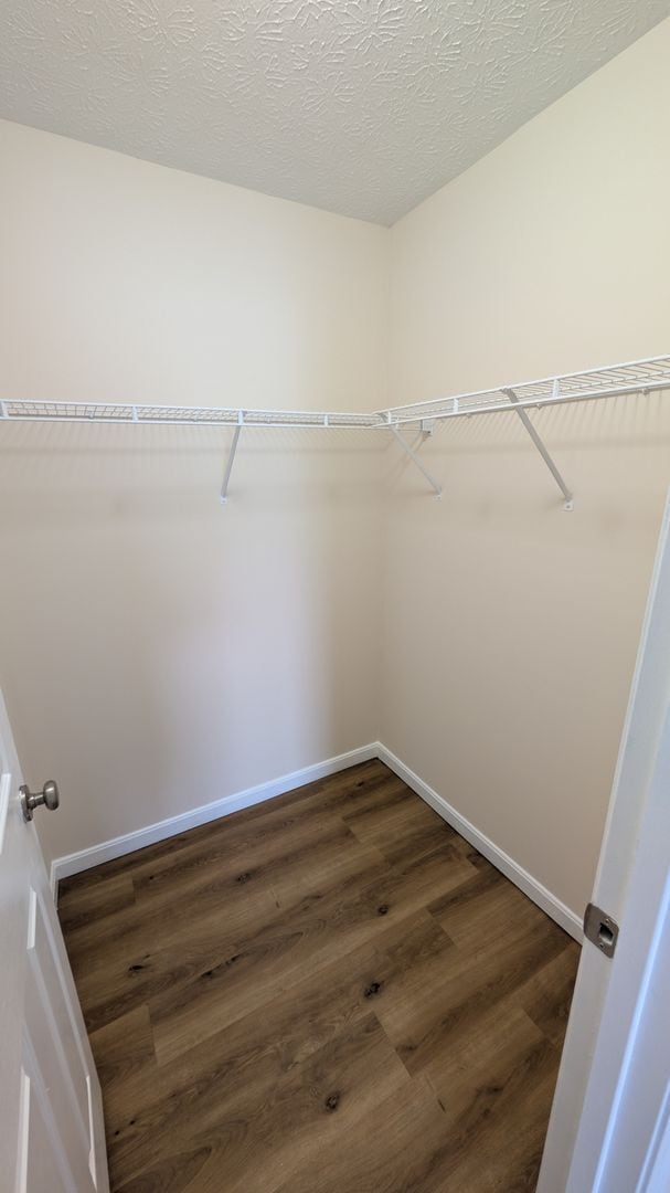 Building Photo - 4BR/2.5BA Middletown Home - Study with French Doors - Pond View