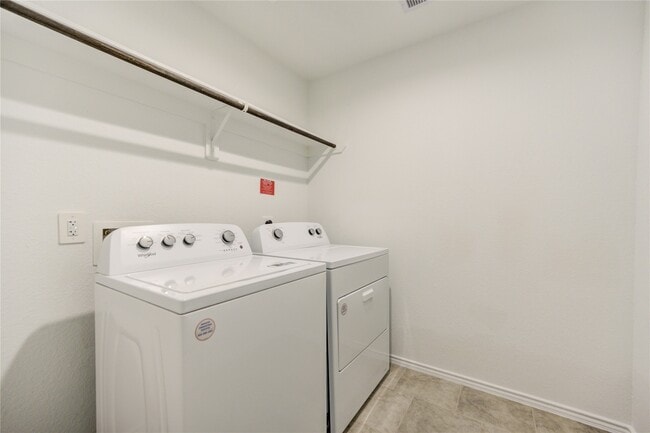 Building Photo - 7547 Cattle Walker Ct