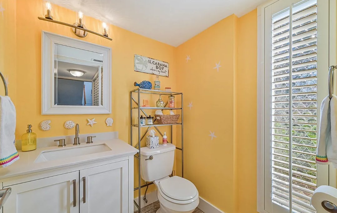 Downstairs 1/2 Bathroom - 4267 Island Cir