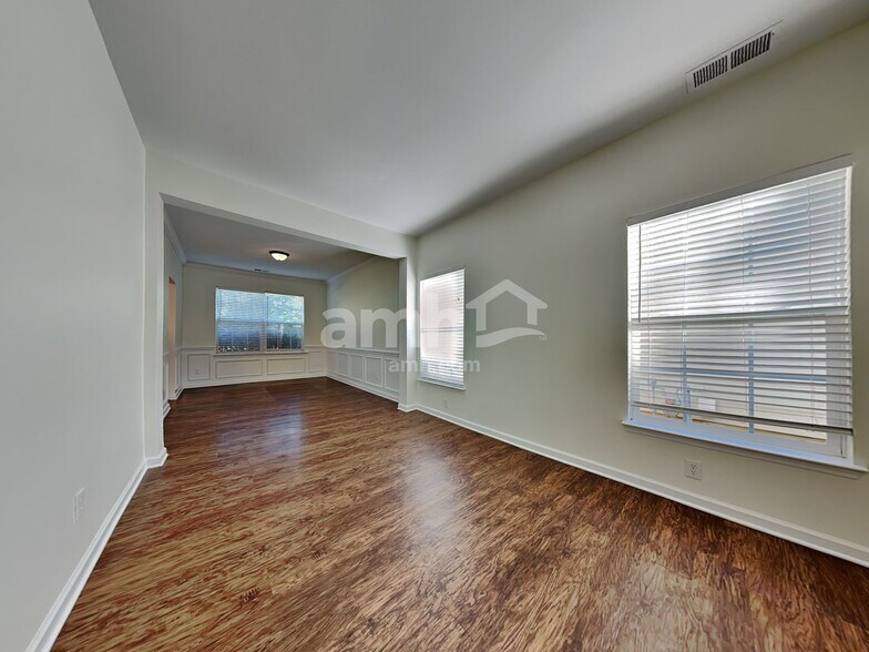 Building Photo - 129 Autry Ave