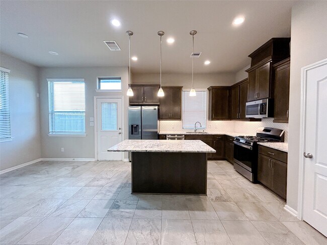 Building Photo - 5019 Pr Ter Ln