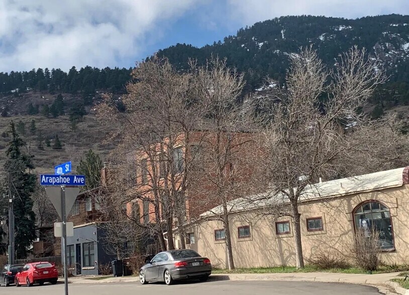 Building Photo - 1641 4th St