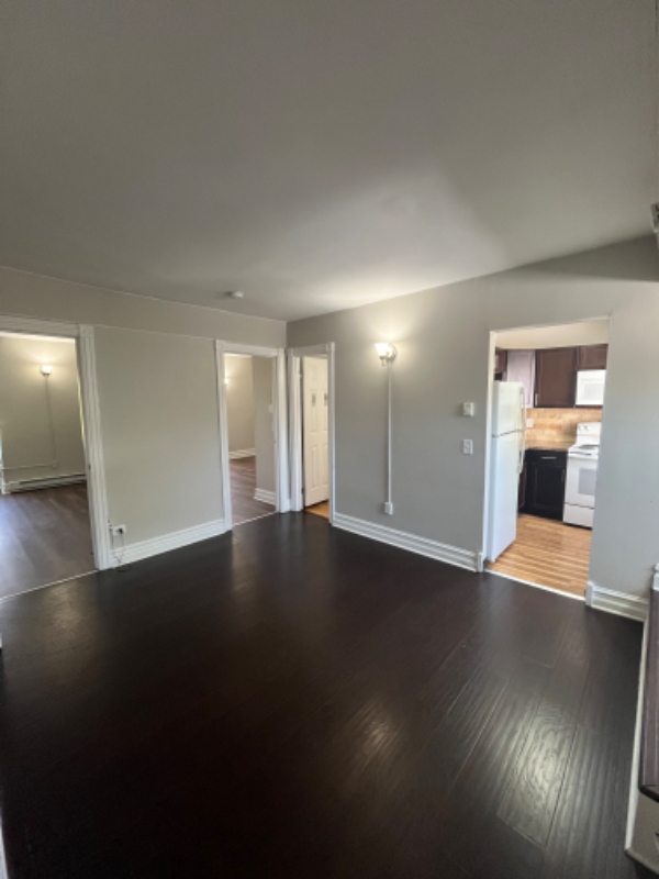 Building Photo - 104 N 10th St