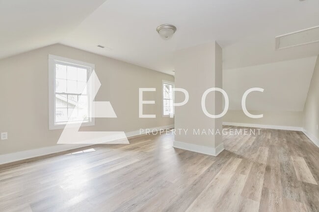 Building Photo - 504 Lexington Ave