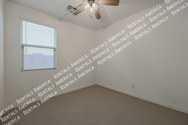 Building Photo - 5938 N 90th Dr