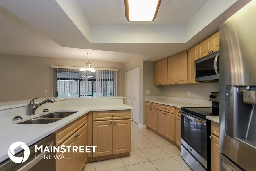 Building Photo - 24100 Turtlerock Ct