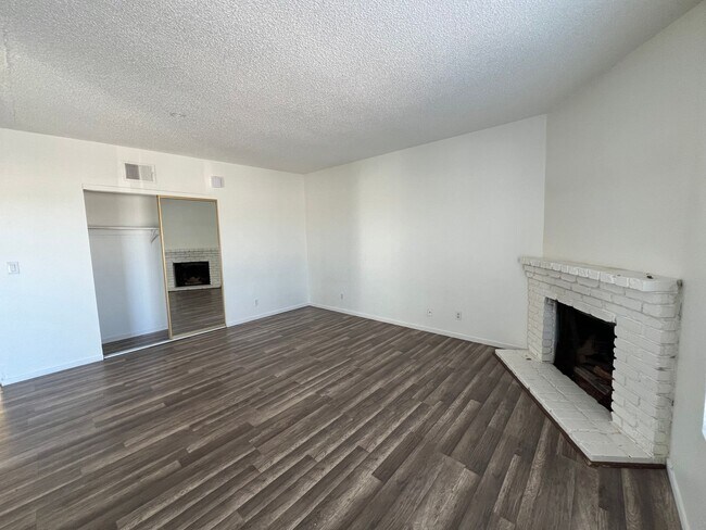 Building Photo - 6942 Appleton Dr