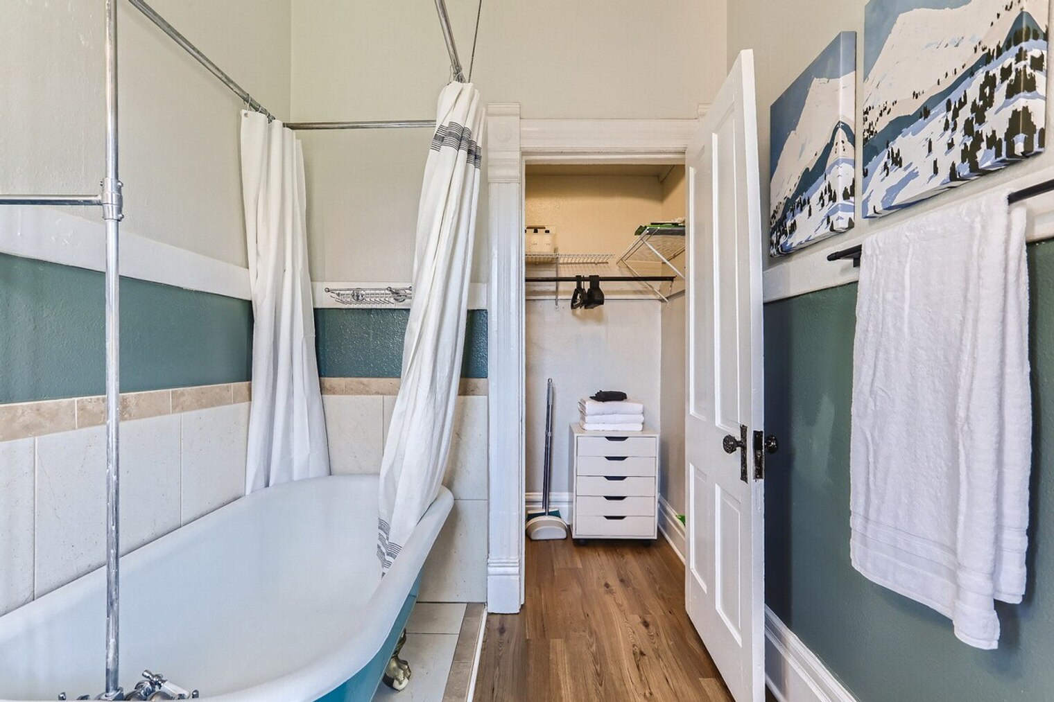 Building Photo - 2805 E 16th Ave