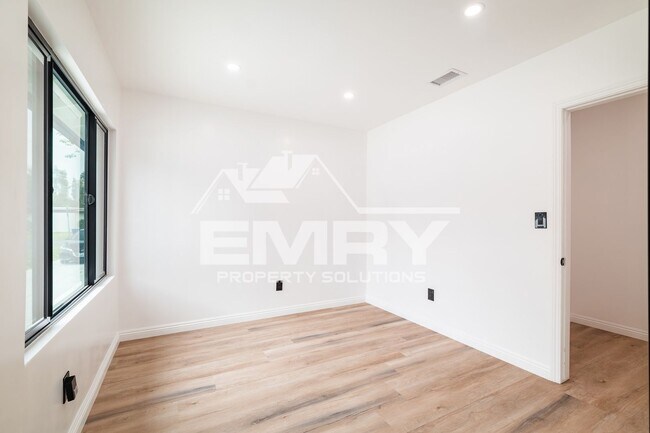 Building Photo - Amazing Deal 3 Bed 2 Bath House Plus ADU in Arrington Ave Downey