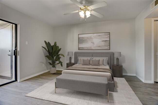 Building Photo - 3015 Walnut Bend Ln