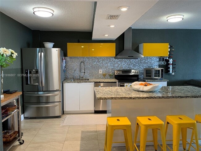 Building Photo - 3000 Marcos Dr